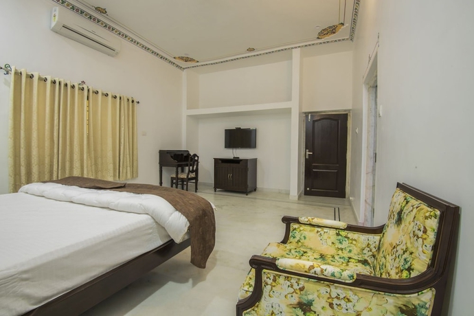 Imagen de la habitación del Hotel Chandraveer Niwas. Foto 9