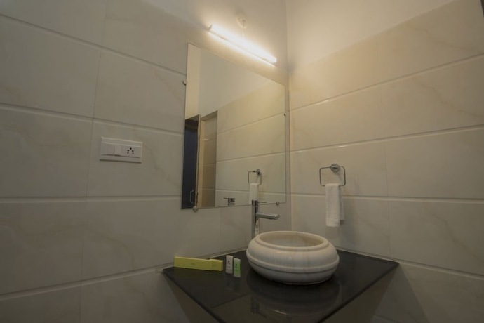 Imagen de la habitación del Hotel Chandraveer Niwas. Foto 15