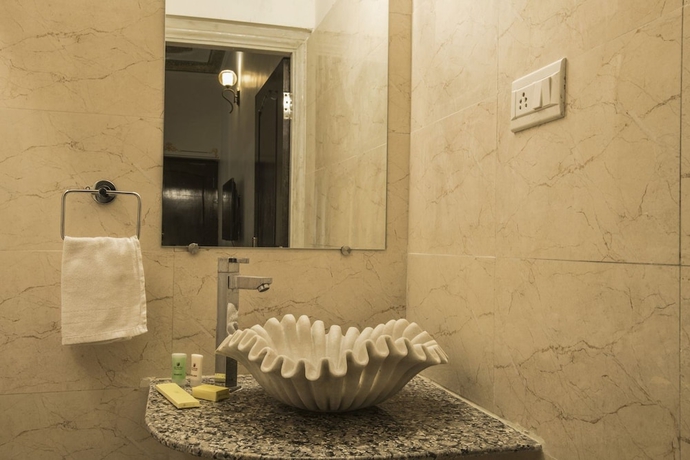 Imagen de la habitación del Hotel Chandraveer Niwas. Foto 18
