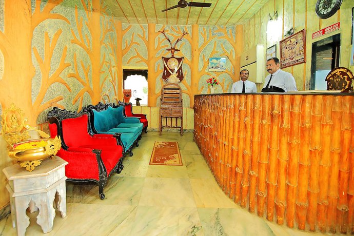 Imagen de los interiores del Hotel Chandrawati Palace. Foto 17