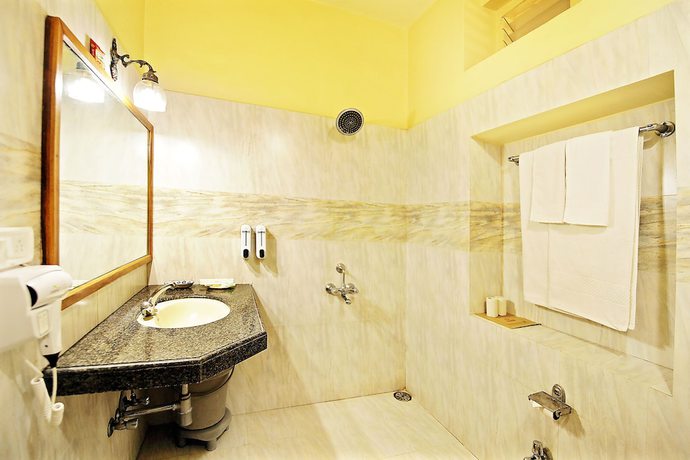 Imagen de la habitación del Hotel Chandrawati Palace. Foto 4