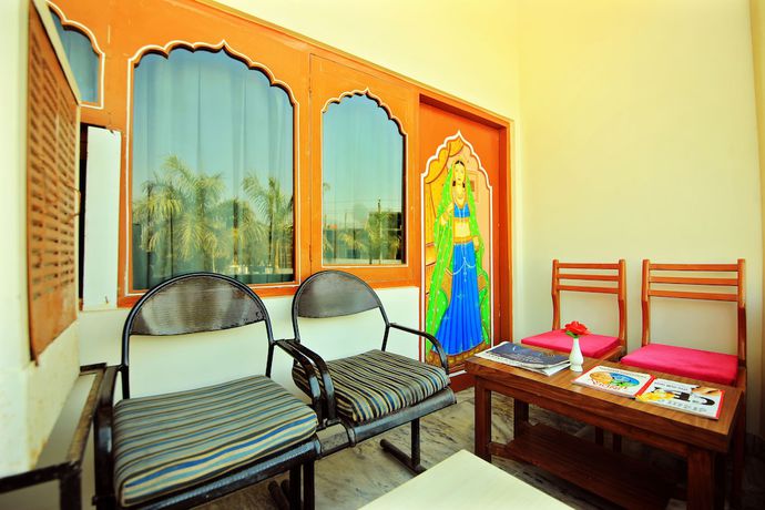 Imagen de la habitación del Hotel Chandrawati Palace. Foto 16