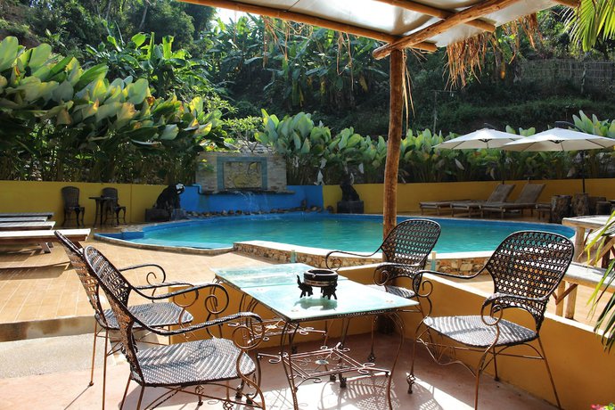 Imagen de la piscina del Hotel Chang Pai. Foto 19