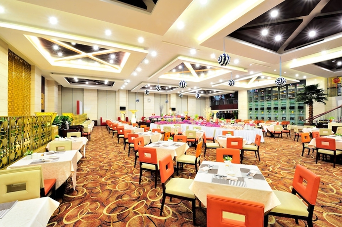 Imagen del bar/restaurante del Hotel Changchun Huatian. Foto 6