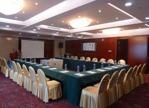 Imagen de los interiores del Hotel Changchun Ramada. Foto 16