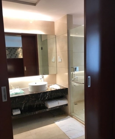 Imagen de la habitación del Hotel Changchun Ramada. Foto 6