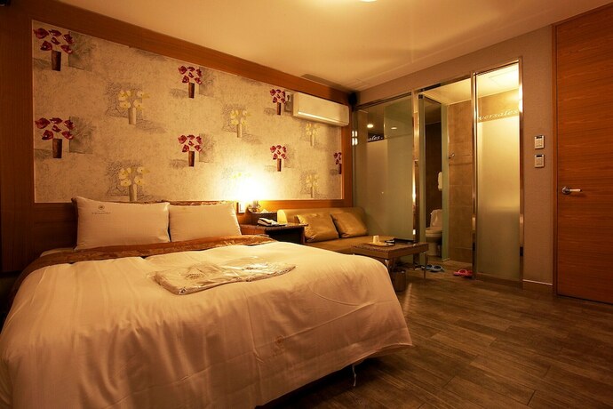 Imagen de la habitación del Hotel Changdong Versaille. Foto 23