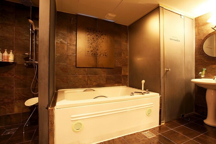 Imagen de la habitación del Hotel Changdong Versaille. Foto 27