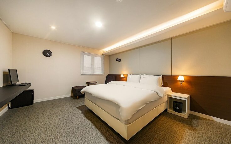 Imagen de la habitación del Hotel Changnyeong Countinue. Foto 17