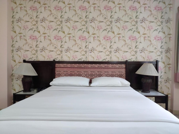 Imagen de la habitación del Hotel Changpuak. Foto 8