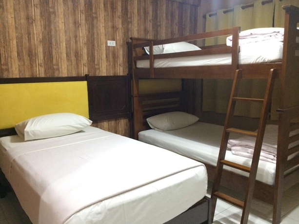 Imagen de la habitación del Hotel Changpuak. Foto 9