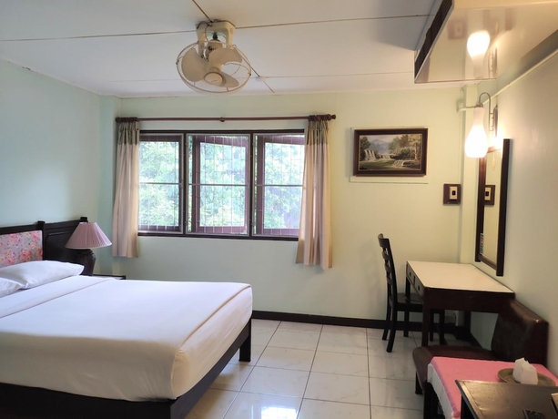 Imagen de la habitación del Hotel Changpuak. Foto 13
