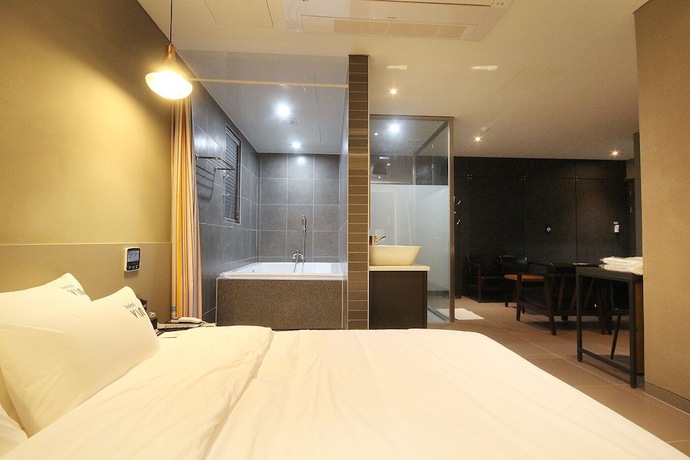 Imagen de la habitación del Hotel Changwon Jinhae Yongwon Vin. Foto 18