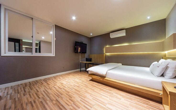 Imagen general del Hotel Changwon Jinhae Yongwon Zen. Foto 1