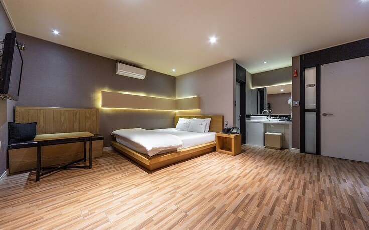 Imagen de la habitación del Hotel Changwon Jinhae Yongwon Zen. Foto 21