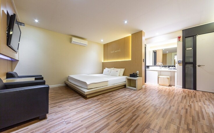 Imagen de la habitación del Hotel Changwon Jinhae Yongwon Zen. Foto 32