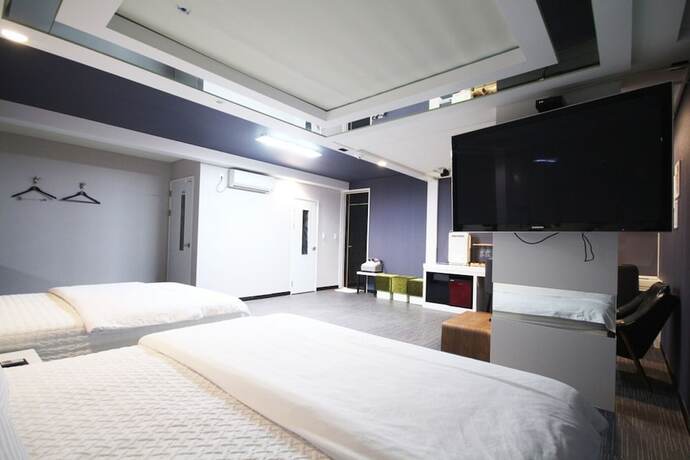 Imagen de la habitación del Hotel Changwon Myeongseodong V. Foto 15