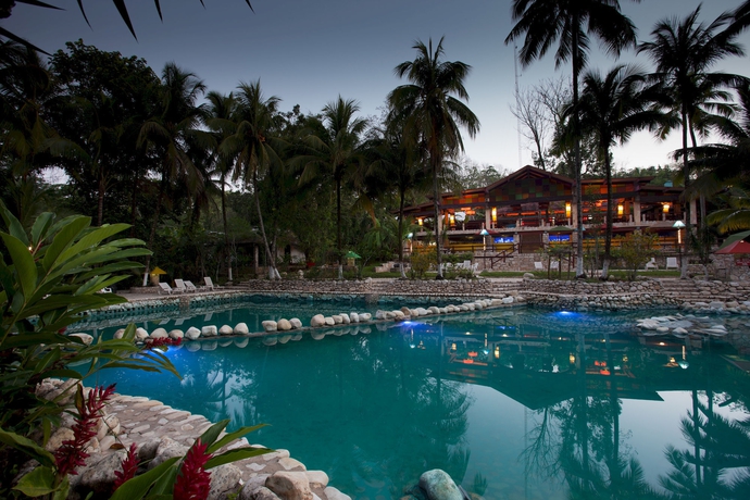 Imagen de la piscina del Hotel Chan-kah Resort Village. Foto 6