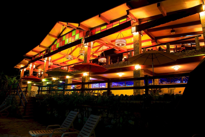 Imagen de los exteriores del Hotel Chan-kah Resort Village. Foto 4