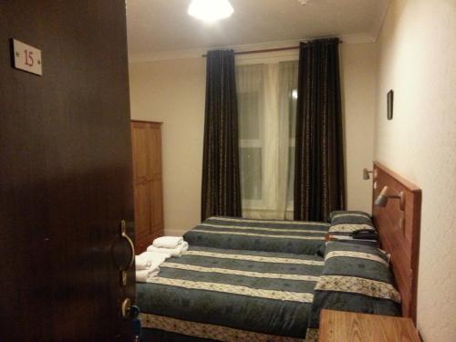 Imagen de la habitación del Hotel Channel View. Foto 6