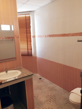 Imagen de la habitación del Hotel Chansuda Lake View. Foto 17