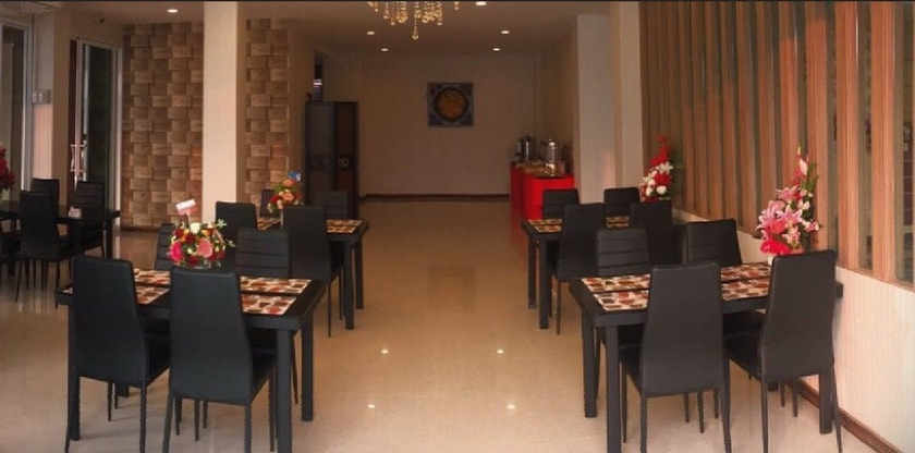 Imagen del bar/restaurante del Hotel Chansuda Lake View. Foto 3