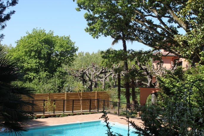 Imagen de la piscina del Hotel Chantaco Golf and Wellness. Foto 18