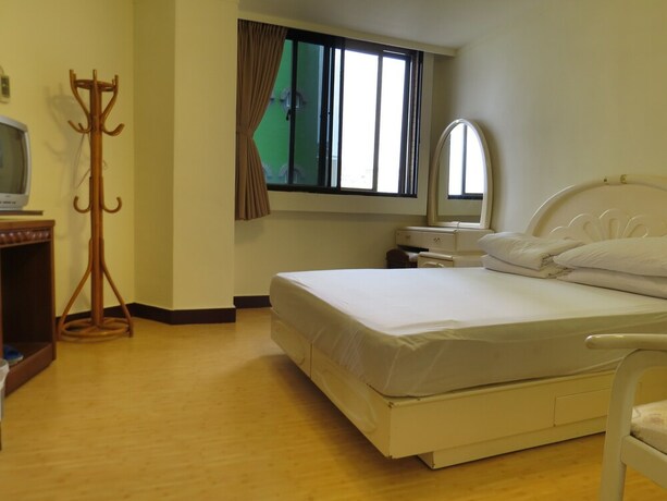 Imagen de la habitación del Hotel Chantai. Foto 20