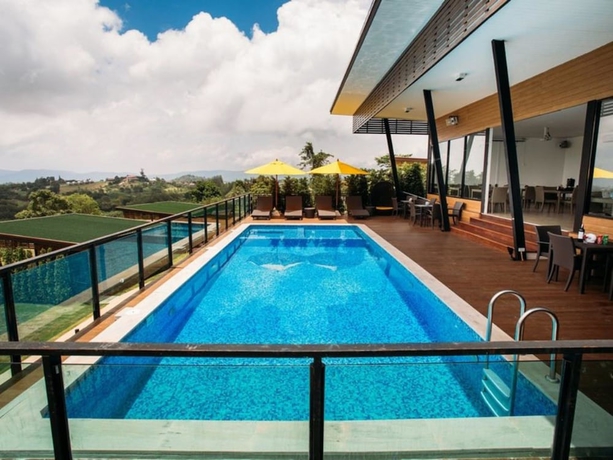 Imagen de la piscina del Hotel Chantara Valley Resort. Foto 19