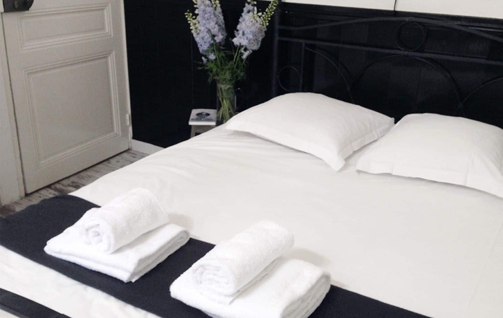 Imagen de la habitación del Hotel Chanteclair. Foto 17