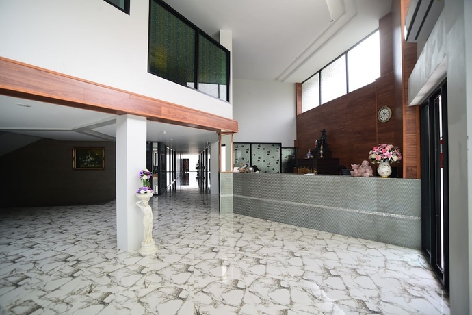 Imagen de los interiores del Hotel Chanthaburi Center. Foto 16