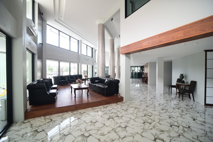 Imagen de los interiores del Hotel Chanthaburi Center. Foto 17
