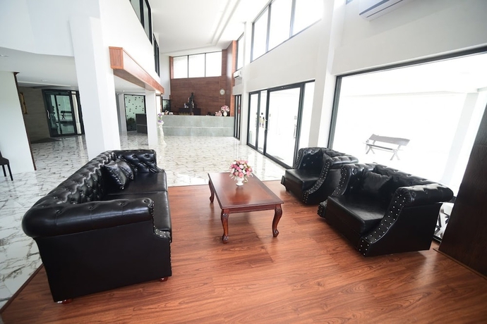 Imagen de los interiores del Hotel Chanthaburi Center. Foto 18