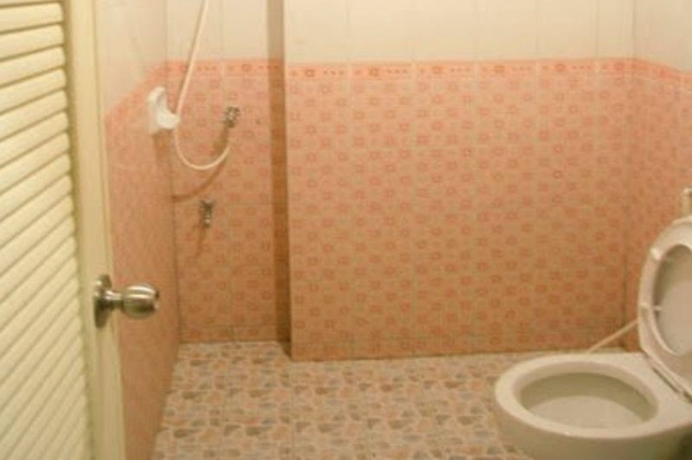 Imagen de la habitación del Hotel Chanthanee. Foto 2