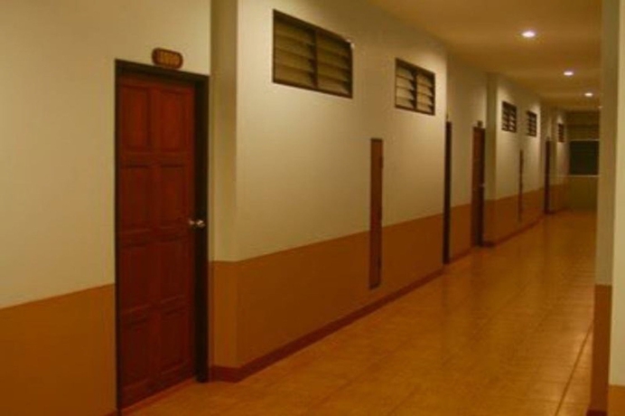 Imagen de los interiores del Hotel Chanthanee. Foto 11