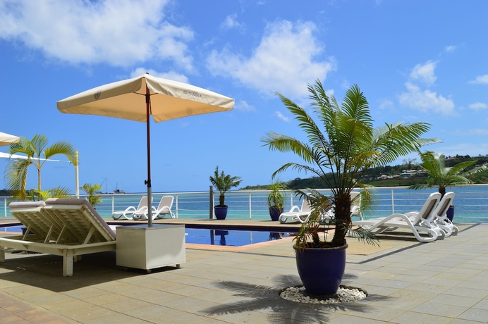 Imagen de la piscina del Hotel Chantillys On The Bay. Foto 17
