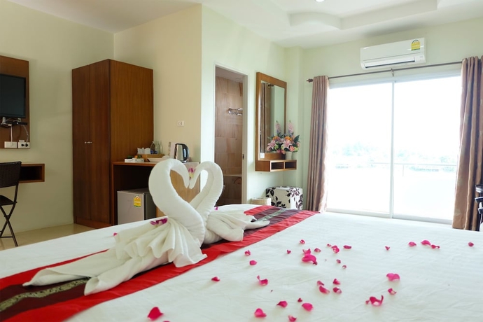 Imagen de la habitación del Hotel Chaophaya Thara Riverside. Foto 12