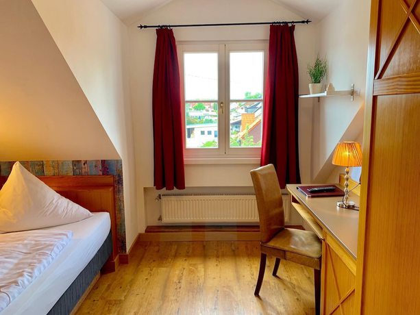 Imagen de la habitación del Hotel Chapeau Noir. Foto 7