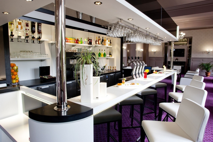 Imagen del bar/restaurante del Hotel Chapelle Et Parc. Foto 6