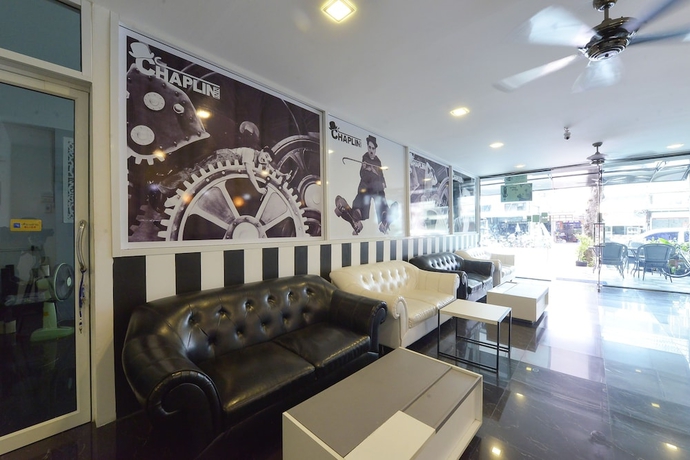 Imagen de los interiores del Hotel Chaplin Inn. Foto 18