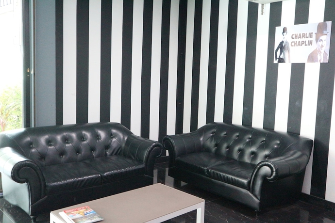 Imagen del bar/restaurante del Hotel Chaplin Inn. Foto 2