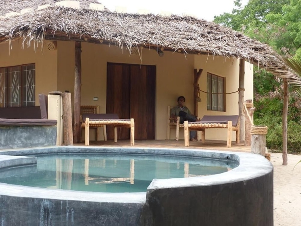 Imagen de la piscina del Hotel Chapwani Island. Foto 19