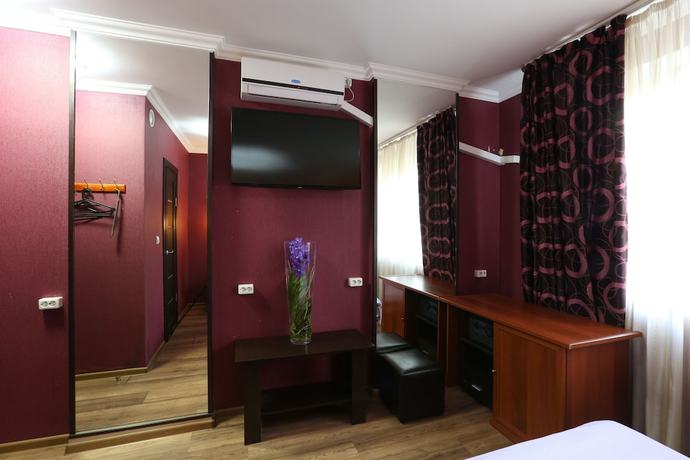 Imagen de la habitación del Hotel Char. Foto 3