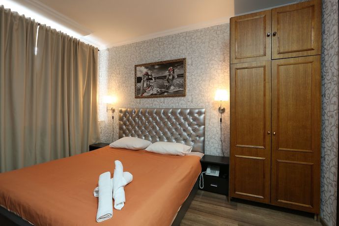 Imagen de la habitación del Hotel Char. Foto 8