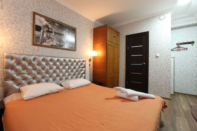 Imagen de la habitación del Hotel Char. Foto 17