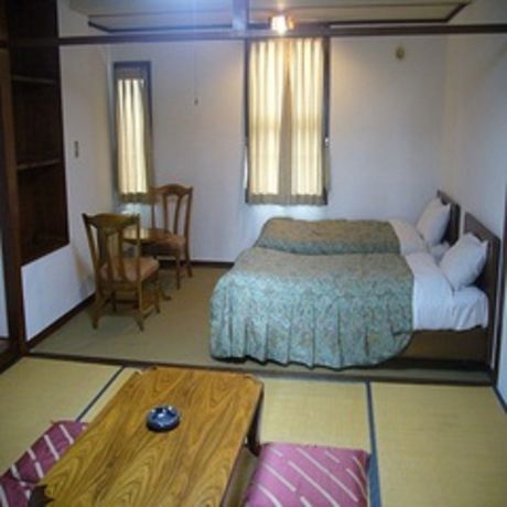 Imagen de los interiores del Hotel Charade Inn Shiga. Foto 15