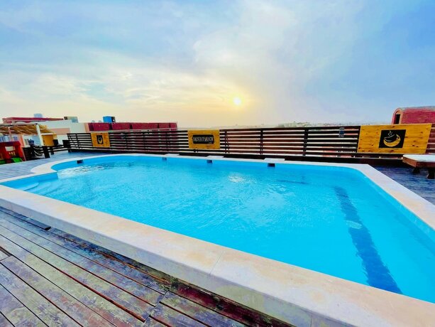 Imagen general del Hotel Charbel. Foto 2