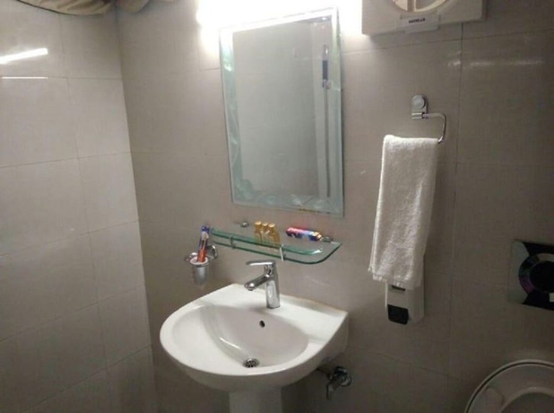 Imagen de la habitación del Hotel Charekh Food and Forest Resort. Foto 9