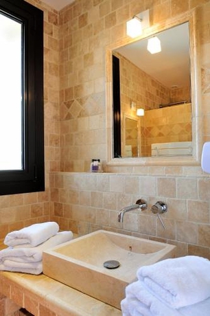 Imagen general del Hotel Charembeau. Foto 3