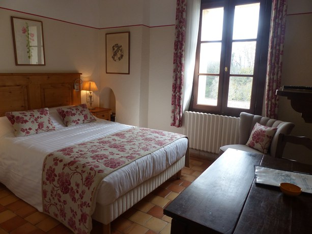 Imagen de la habitación del Hotel Charembeau. Foto 2